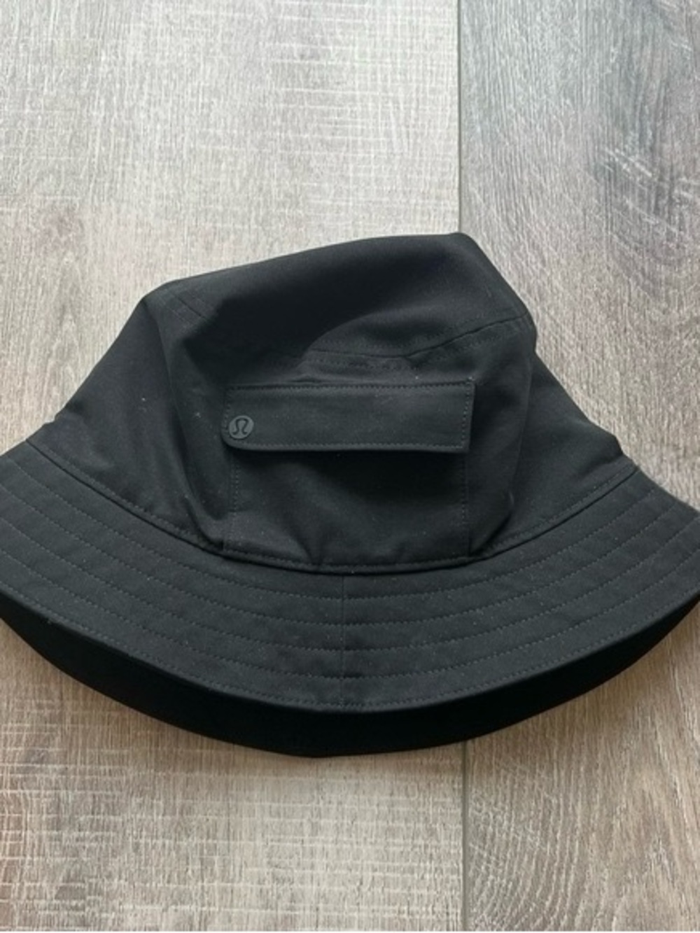 lululemon athletica Black Bucket Hat with Front Pocket